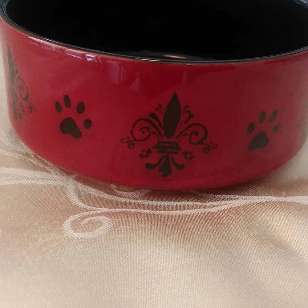 Petfood or water bowl dog or cat